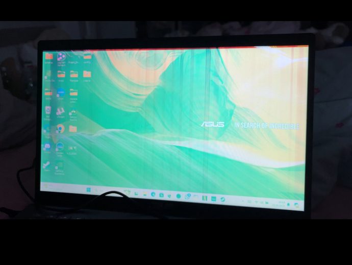 Laptop ekranım yeşil oldu?