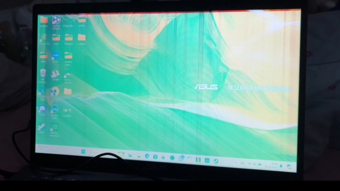 Laptop ekranım yeşil oldu?