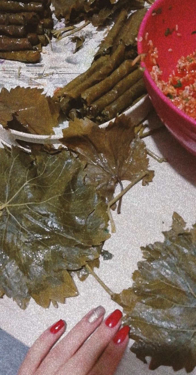 Onun için sarma sardım, onu sevdiğimi anlar mı?