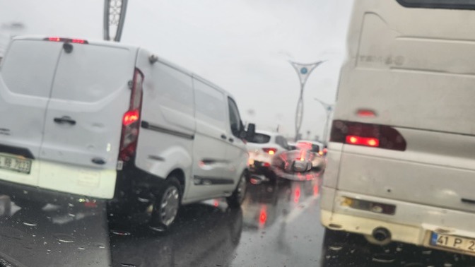 Bu şekilde trafikte kalınca ne yapıyorsunuz?