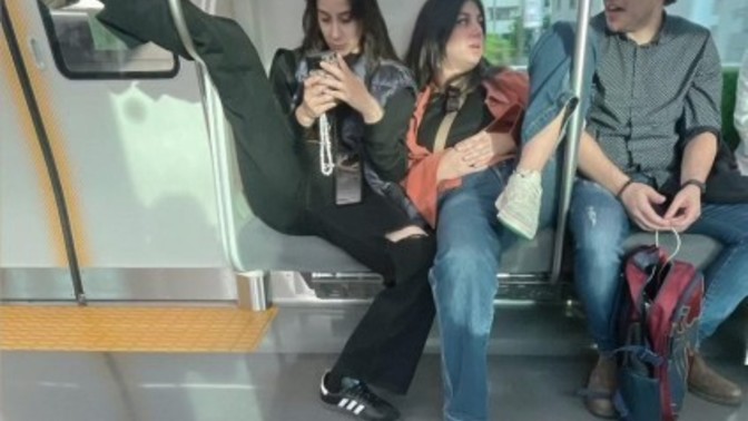 Sen olsan uyarır misin?