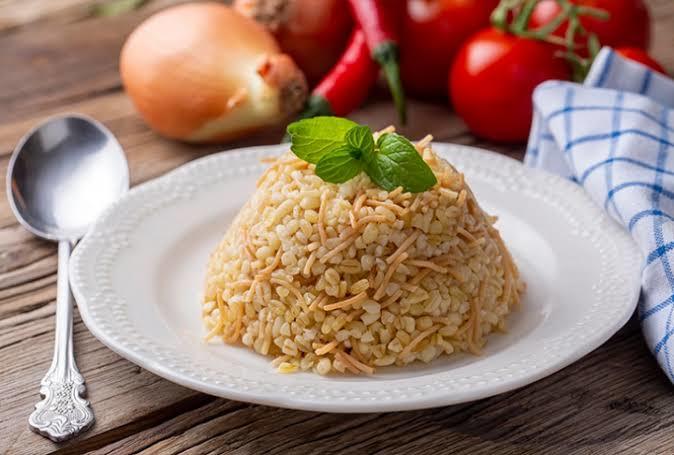 Yemeklerin yanında pirinç pilavı mı, bulgur pilavı mı seversiniz?