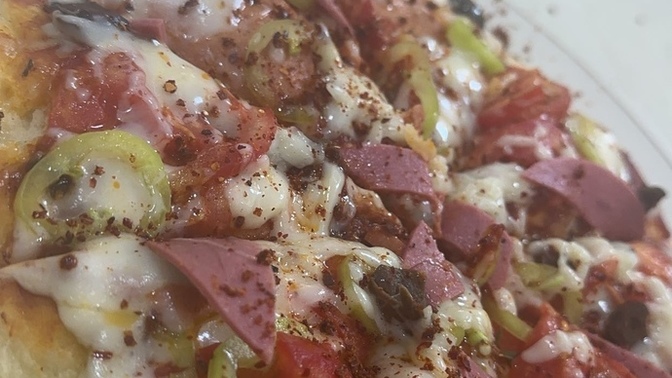 Evde pizza yaptim kendime nasil gözüküyorrr?