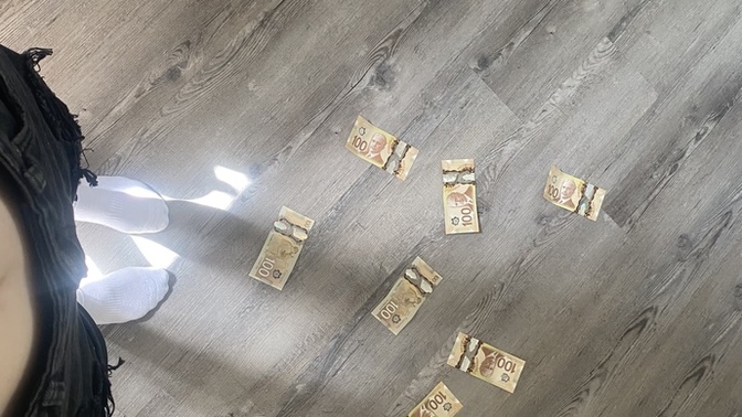 Hediye olarak para veren sevgili doğru kişi midir?