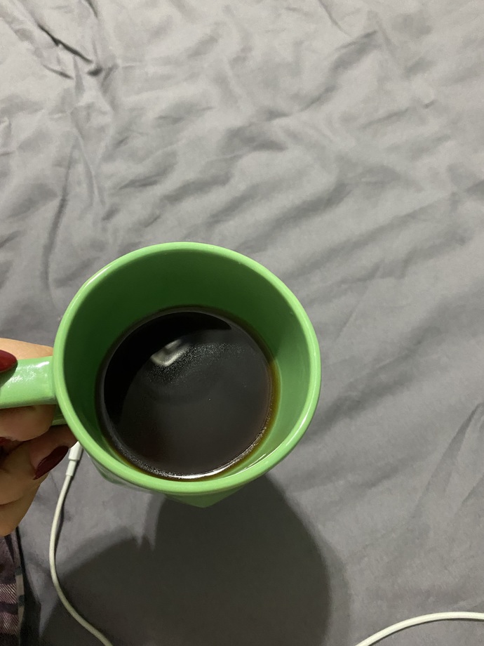 Kahve içerken bir anda böyle bir şekil belirdi. Bu ne anlama geliyor olabilir 🤔 ?