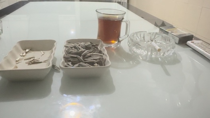 Akşamları çay çekirdek dizi keyfi yapan var mı?