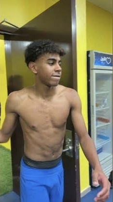 Futbolcu Lamin yamal sokakta dayak yemiş üstellik kadınlardan sizce kadınlar haklı mı?