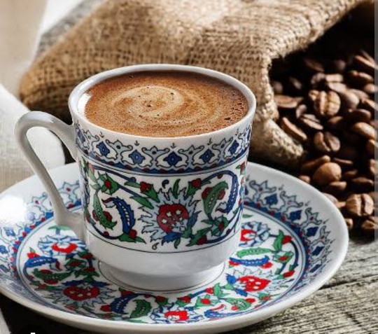 Öğle yemeği sonrasında size hangi içecek eşlik eder?