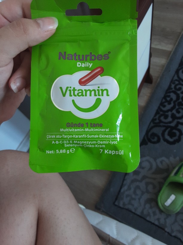 Merhabalar benim tiroidim biraz yüksek yani az calisiyor. Bu vitamini aldım kullanabilir miyim?