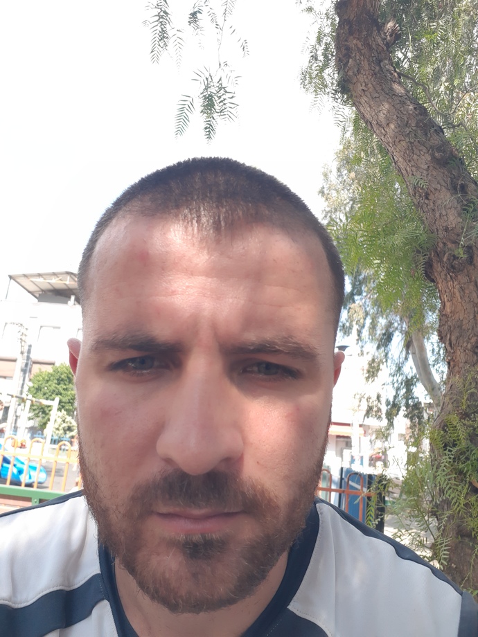 Kafamın yamukluğunu kapatacak bir sac kesimi önerirmisiniz?