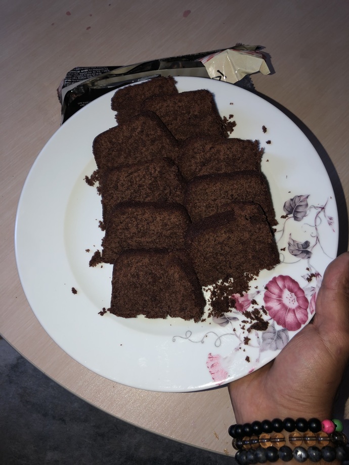 Bir kek yapmışım nefisss 👌🏾 nasıl görünüyor?