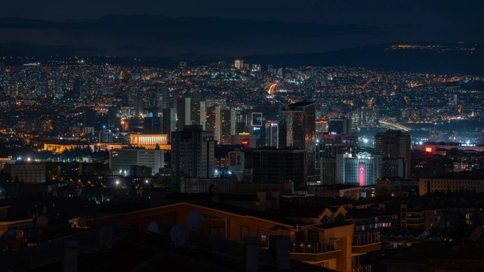 Ankara  neden İstanbul gibi metropol şehir olamıyor?