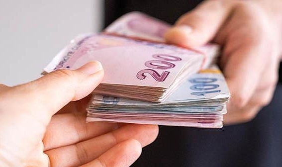 Hediye olarak para veren sevgili, sevgilisini iyi tanımıyor mudur?