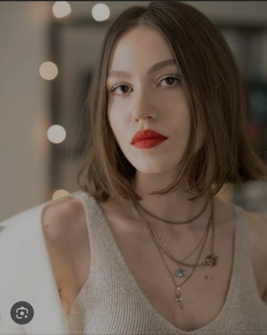 Duygu Özaslan güzel mi size göre?