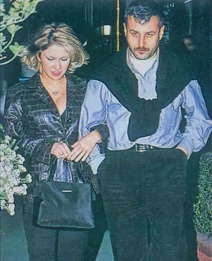 Arkadaşınız ayrıldığı kişiyle sevgili olur musunuz?