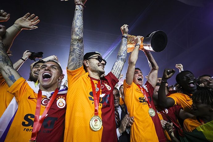 Şampiyonluk kutlamasına gideceğim hatunu nerde bulabilirim?