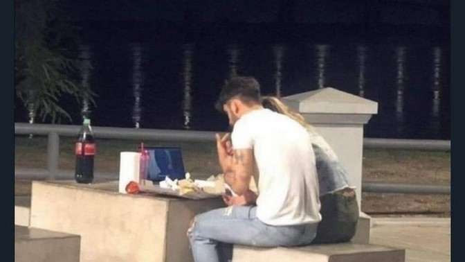 Sizinle her yerde mutlu olan insan doğru insan mıdır?