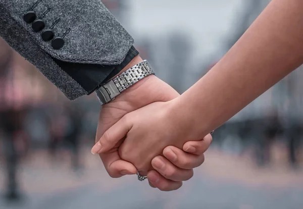 Hadsizlik ve edepsizlik sanal alemde daha mı kolay sizce?