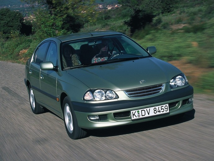 Toyota Avensis T22 Nasıl araba sizce alınır mı?