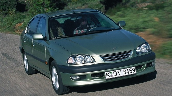 Toyota Avensis T22 Nasıl araba sizce alınır mı?