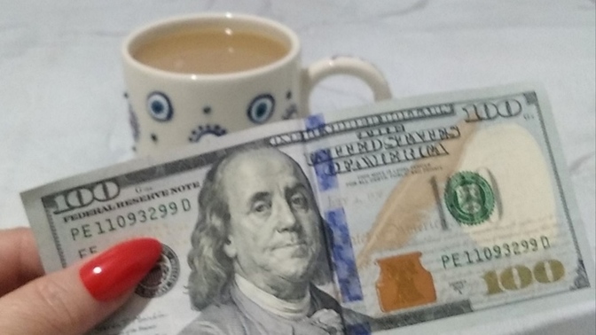 Bugün 100 dolar aldım piyasayı takip etmekten yemin ederim iyice piskolojim bozuldu keşke almasa mıydım?