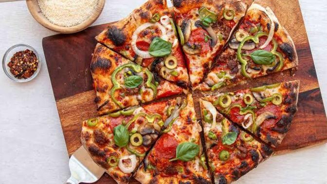 Pizzada ketçap mayonez sever misiniz?