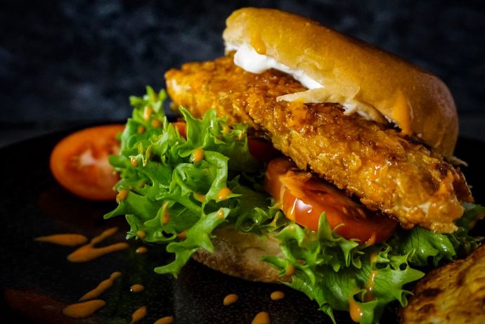 Tavuk burgerin yanına neler hazırlanabilir misafire?