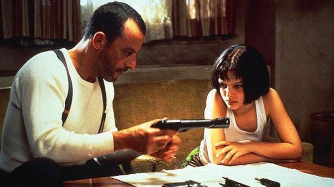 Bir sürü film/dizi izleme sitesi varken Netflix'e para vermek enayilik mi?