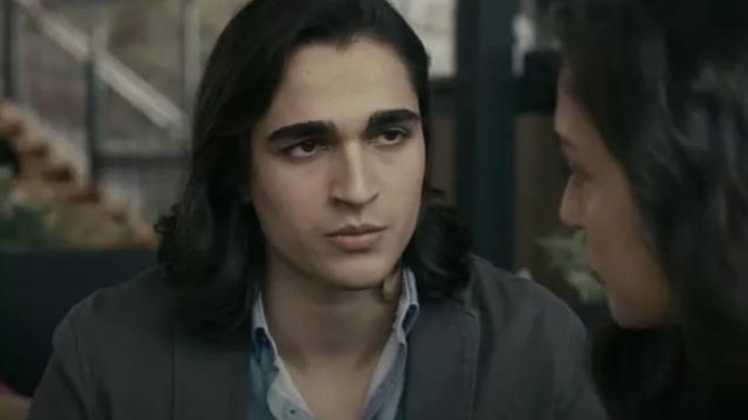 Kim demiş, erkeklere uzun saçın yakıştığını?