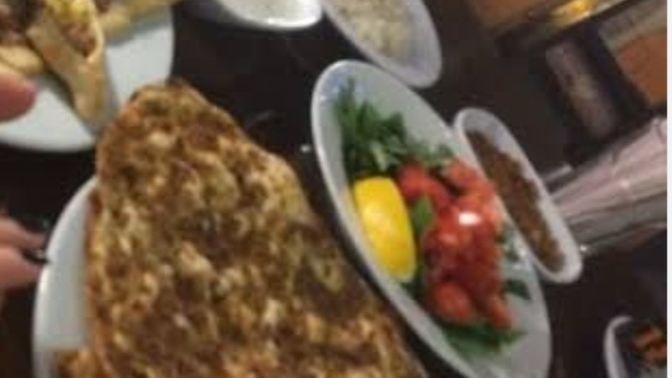 Sırf enisteniz kilo almasın diye başka adamlarla yemeğe çıkıyorum, sizce bir gün kıymetimi anlar mı?