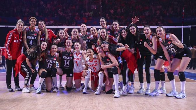 Milli gururumuz Filenin Sultanları, Sırbistan'ı 3-1 mağlup etti! Başarıdan başarıya koşan Filenin Sultanları'na ne söylemek istersiniz?