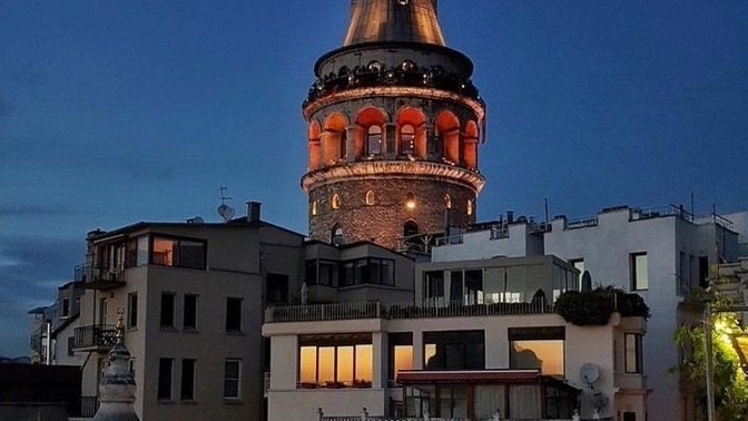 Siteden kiminle Galata Kulesine çıkmak istersin?