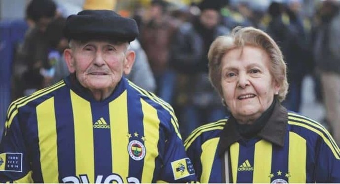 Sevgilinizin isteğiyle tutuğunuz futbol takımını değiştirir misiniz?