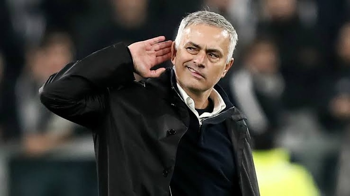 Fenerbahçe dünyaca ünlü teknik direktör José Mourinho resmen anlaştı! Ne düşünüyorsunuz?