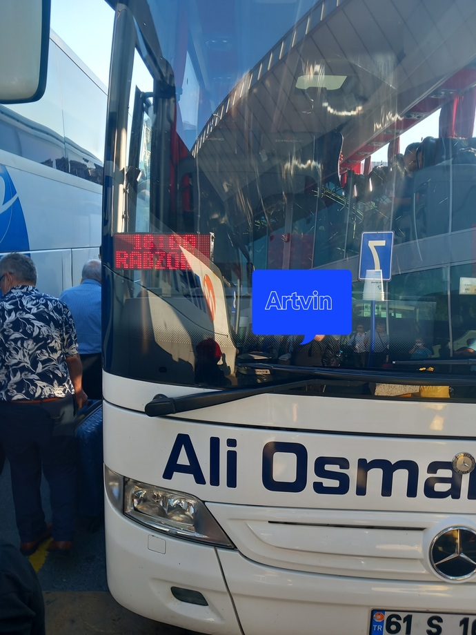 Arada kaçabileceğiniz bir köyünüz var mı?