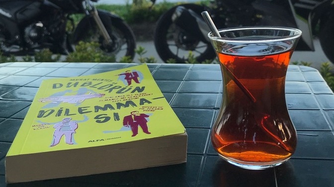 Şu an hangi kitabı okuyorsun?