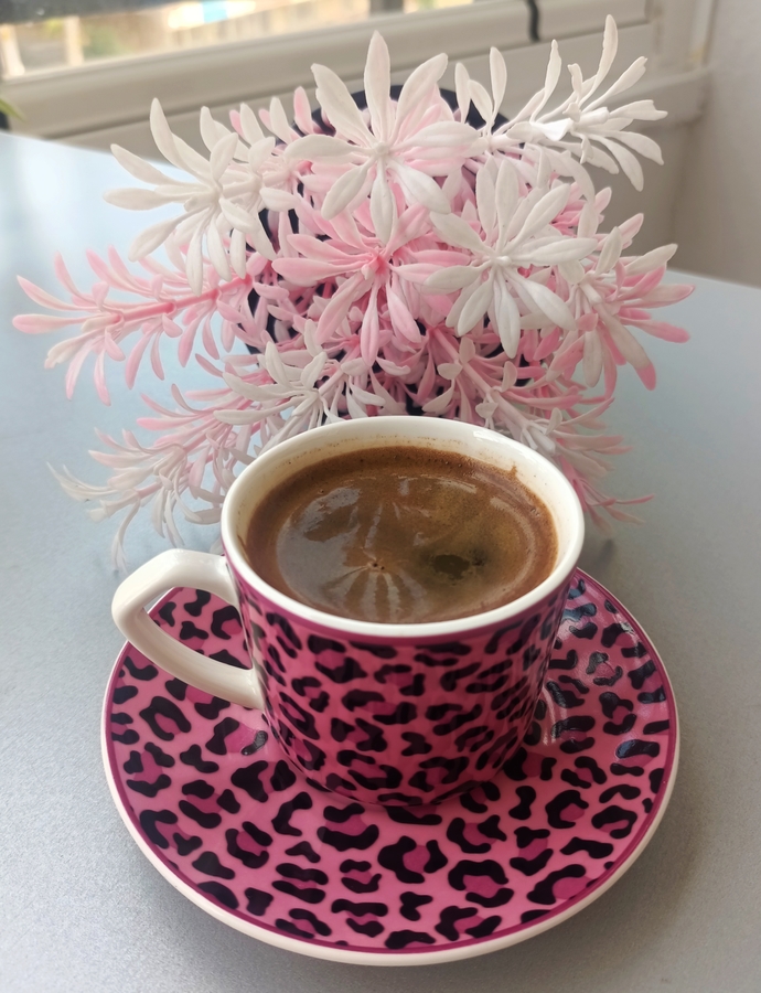 Bu leoparlı fincan aşk gibi bir şey 🐆☕🤎💕