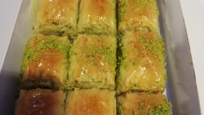 Elle mi yenir, yoksa çatalla mı?