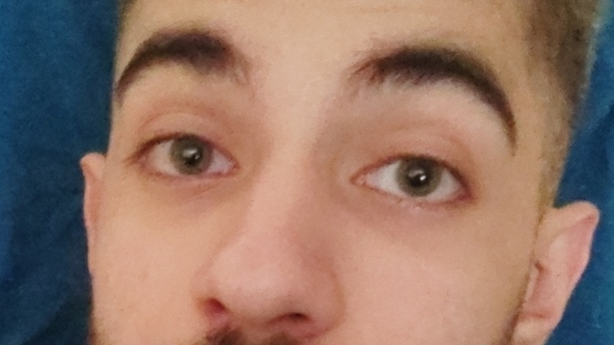 Az önce çirkinsin dedi yol verdi biz ne yapicaz böyle 🤣?