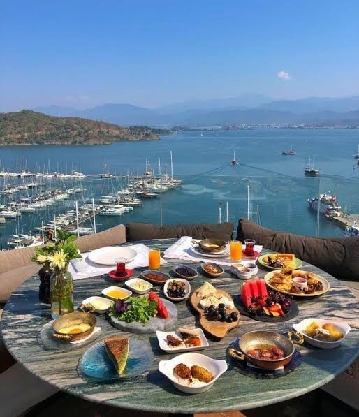 Nasıl bir manzarada kahvaltı yapmak size iyi gelir?