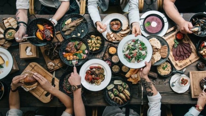 Yemek kültürü bambaşka olan biriyle evlilikte sorun yaşar mısınız?