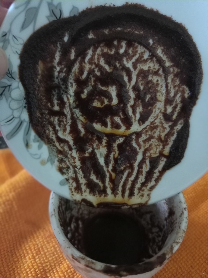 Fal bakmayı bilen var mı?