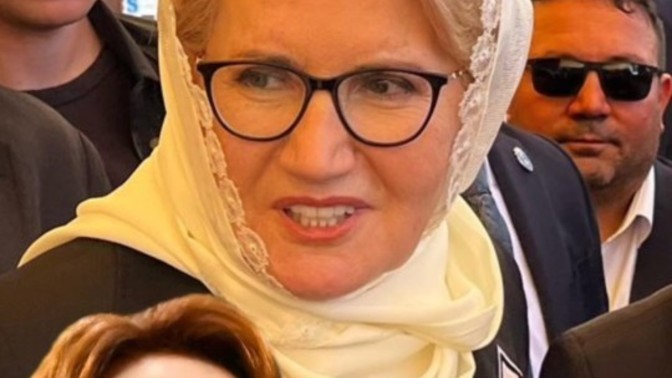 Meral Akşener sarışın oldu sizce yakışmış mı?