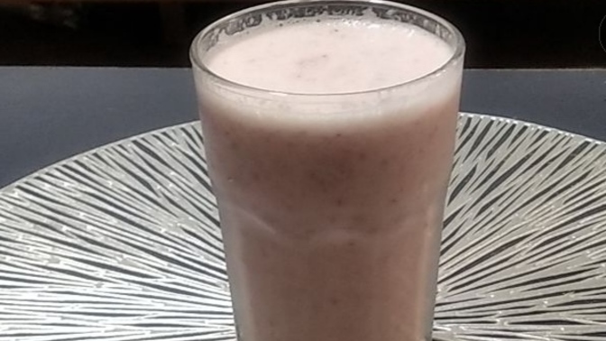 Yağdı yağmur çaktı şimşek birlikte içermiyiz birer milkshake?