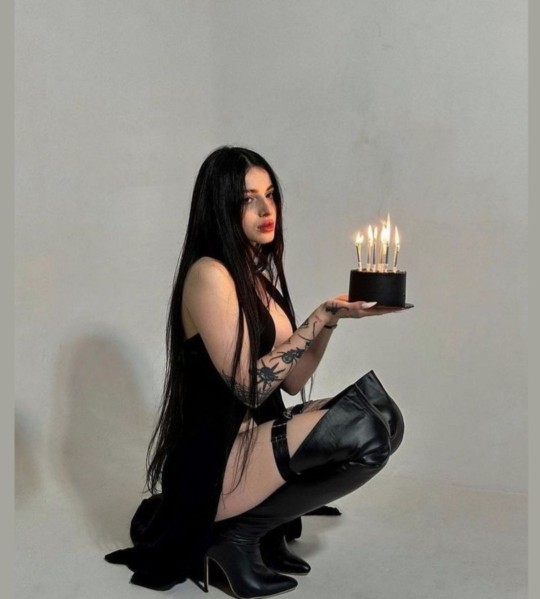 Bugün doğum günüm olsaydı bana ne alırdınız 🙂😂😌?