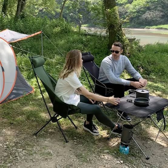 Artık sizce eski usul kamp veya açık havada oturmak mı daha sakin ve avantajlı oldu yoksa cafeler artık eskisi cazip gelmiyor mu?