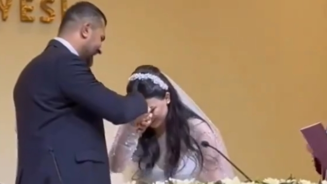 El öpmek ne anlama gelir? Siz eşinizin elini öper misiniz?