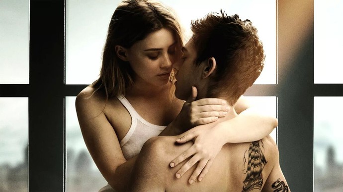 Boynuna koynuna dolanayım diyenin/demek istediğin biri var mı😜?