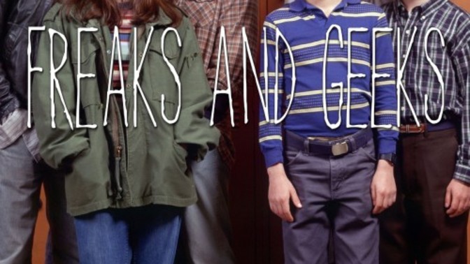 Freaks and Geeks izleyen var mı? Tarihin en underrated dizilerinden biridir boş yere iptal edildi, peki siz izlediniz mi?