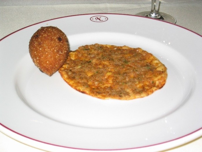 Lahmacun mu içliköfte mi?